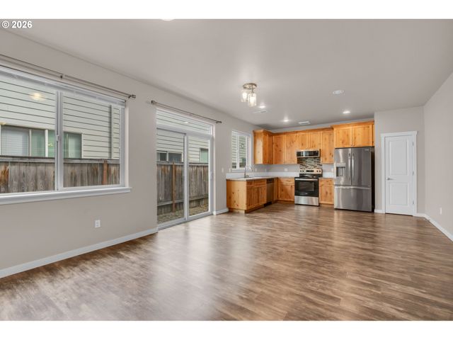 1322 Ne 82ND Dr, Vancouver, WA 98665