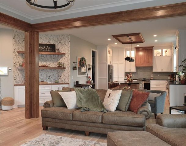 17105 W 170th Street, Olathe, KS 66062