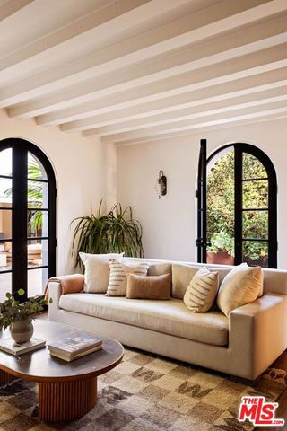 6677 Maryland Drive, Los Angeles, CA 90048