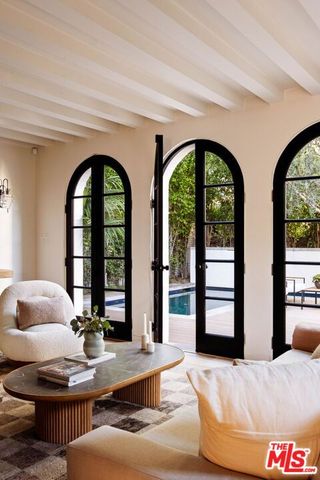 6677 Maryland Drive, Los Angeles, CA 90048