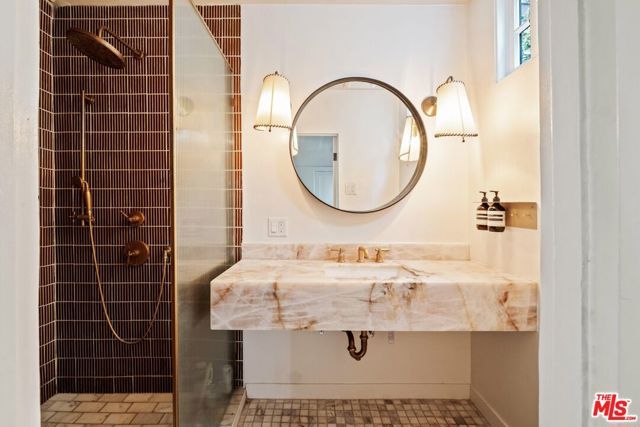 6677 Maryland Drive, Los Angeles, CA 90048