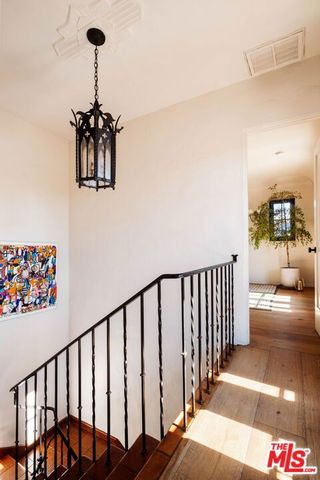 6677 Maryland Drive, Los Angeles, CA 90048