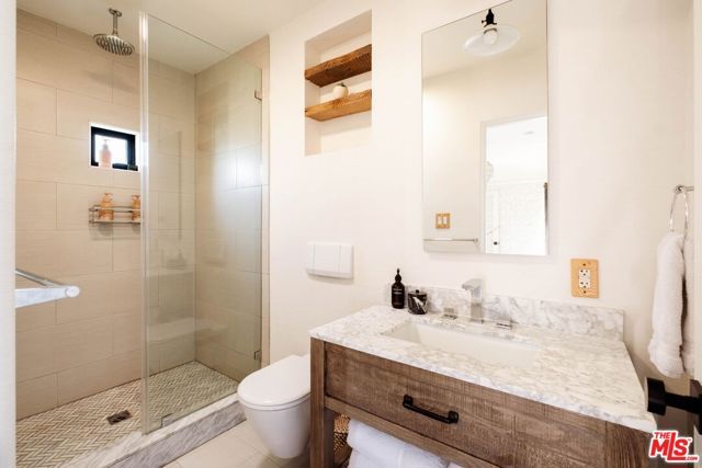 6677 Maryland Drive, Los Angeles, CA 90048