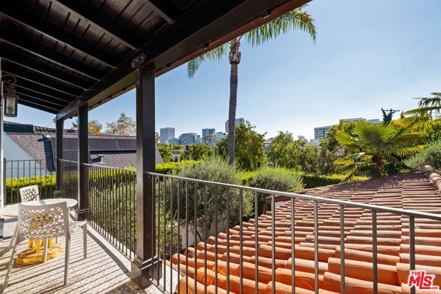 6677 Maryland Drive, Los Angeles, CA 90048