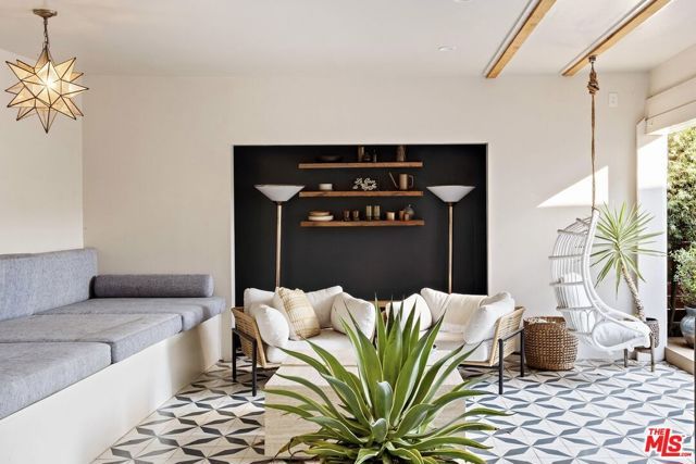 6677 Maryland Drive, Los Angeles, CA 90048