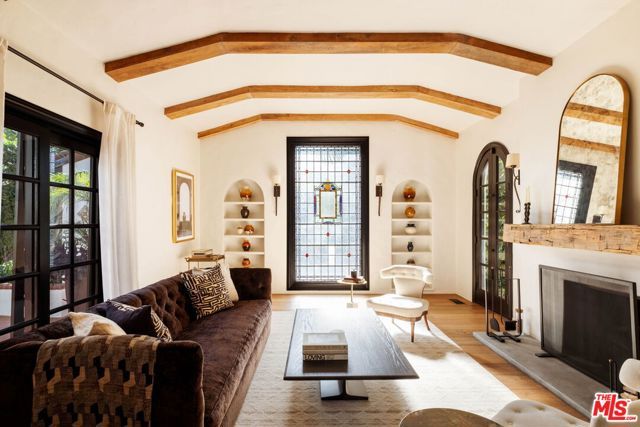 6677 Maryland Drive, Los Angeles, CA 90048