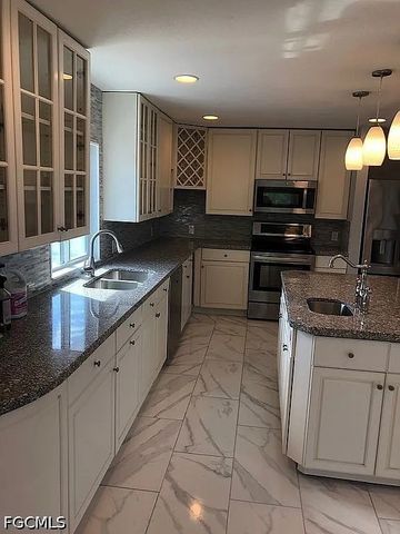 2200 Broadpoint DR, Punta Gorda, FL 33983