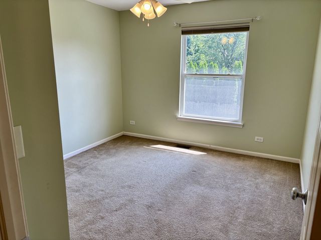 624 Vista Drive, Oswego, IL 60543