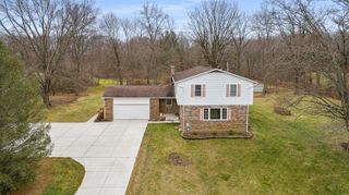 21850 Natasha Lane, South Lyon, MI 48178