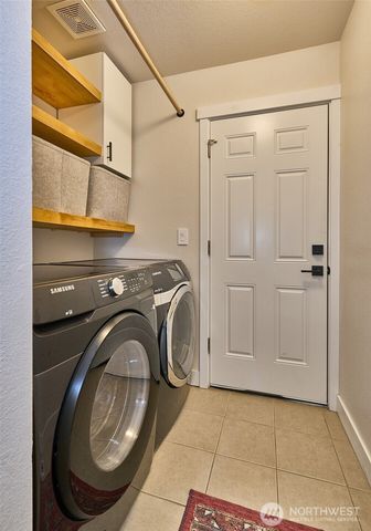26336 220th Pl SE, Maple Valley, WA 98038