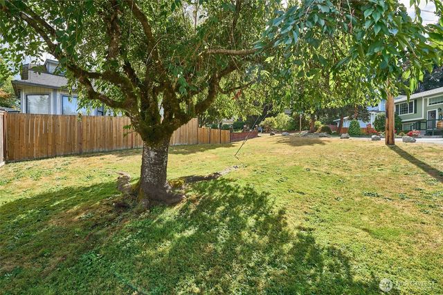26336 220th Pl SE, Maple Valley, WA 98038