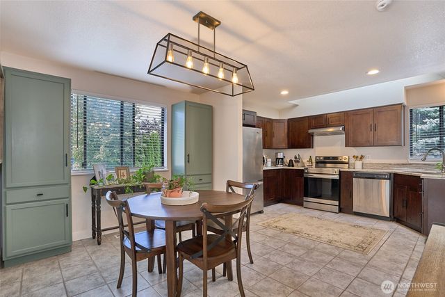 26336 220th Pl SE, Maple Valley, WA 98038