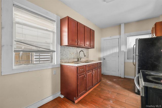 112 S 7th Avenue, Mount Vernon, NY 10550