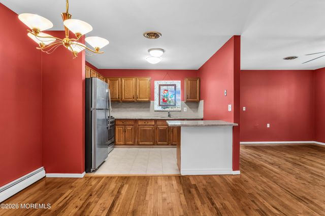 87 Mount Matterhorn Lane, Toms River, NJ 08753