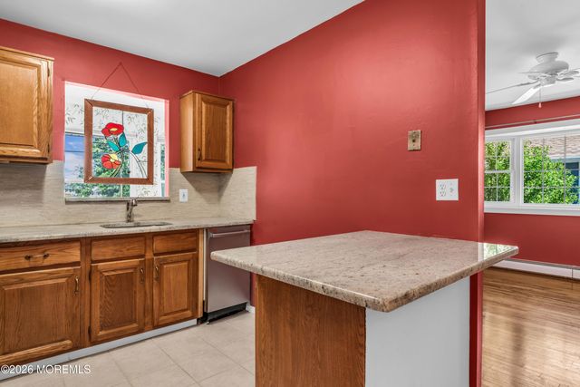 87 Mount Matterhorn Lane, Toms River, NJ 08753