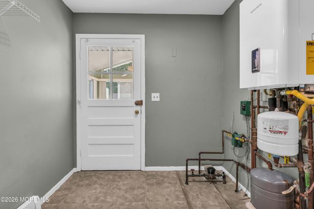 87 Mount Matterhorn Lane, Toms River, NJ 08753