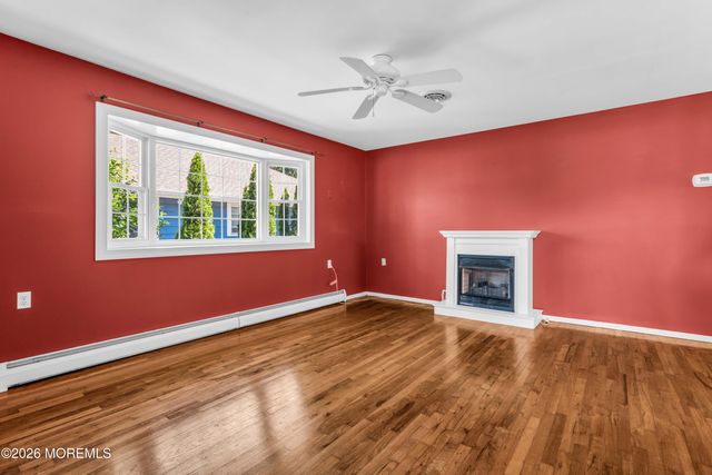 87 Mount Matterhorn Lane, Toms River, NJ 08753