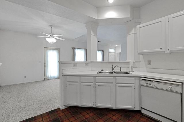 2500 Swan Drive, Grove City, OH 43123