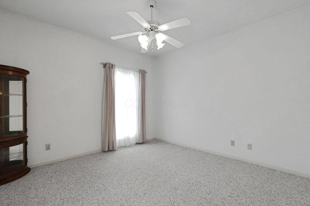 2500 Swan Drive, Grove City, OH 43123