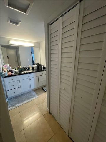 20301 W Country Club Drive 1222, Aventura, FL 33180
