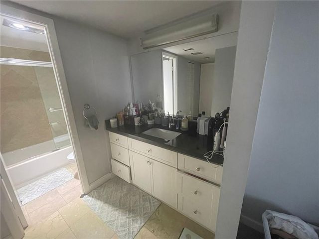 20301 W Country Club Drive 1222, Aventura, FL 33180