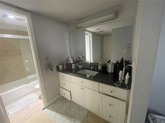 20301 W Country Club Drive 1222, Aventura, FL 33180