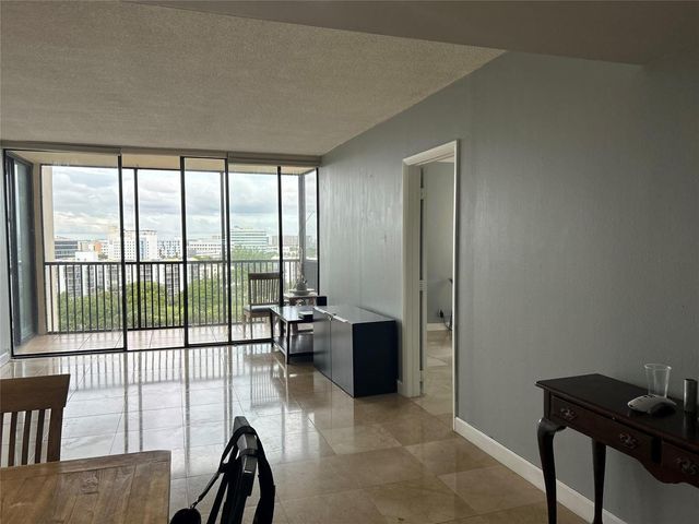 20301 W Country Club Drive 1222, Aventura, FL 33180