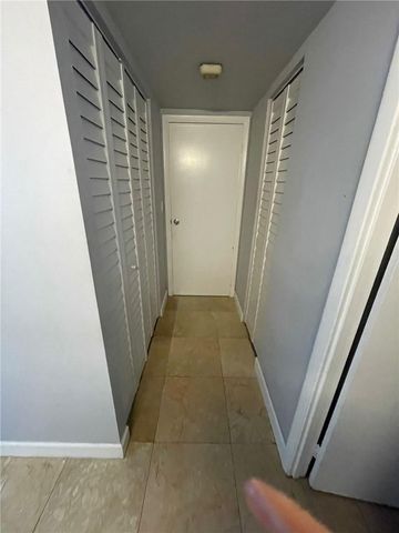 20301 W Country Club Drive 1222, Aventura, FL 33180