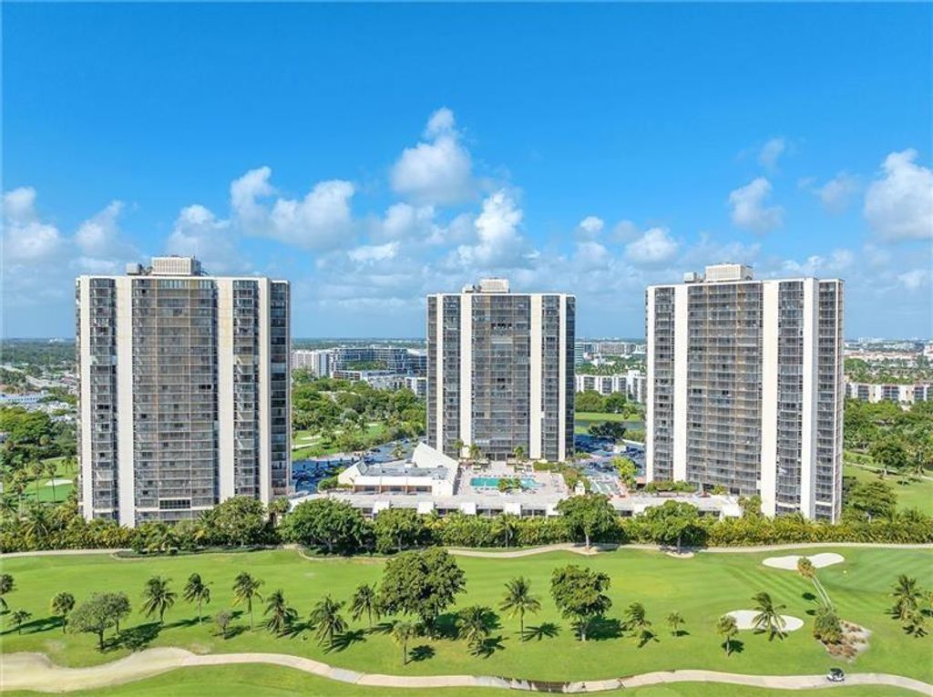 20301 W Country Club Drive 1222, Aventura, FL 33180