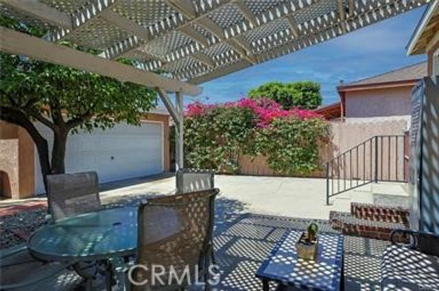 10634 Fes Street, Sun Valley, CA 91352