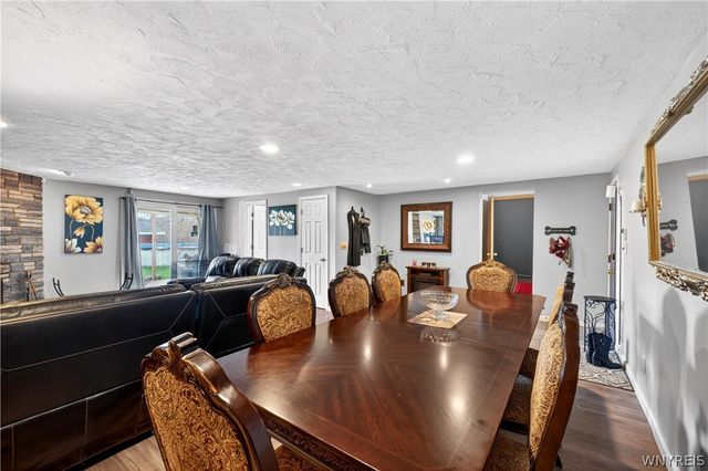6151 North Whitham Drive, Niagara, NY 14304