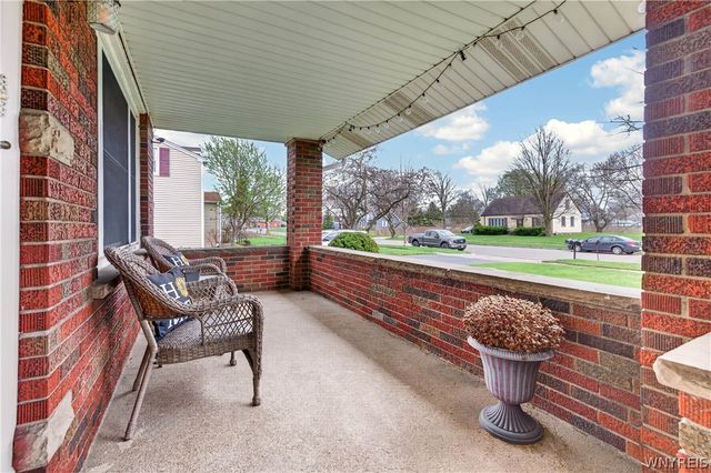 6151 North Whitham Drive, Niagara, NY 14304