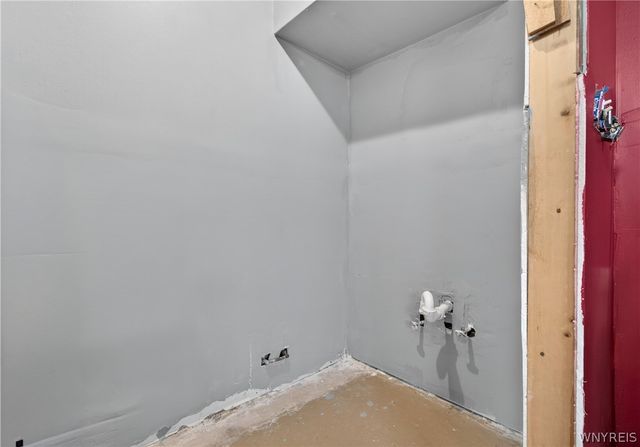 6151 North Whitham Drive, Niagara, NY 14304