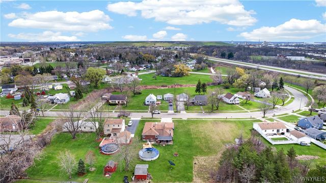 6151 North Whitham Drive, Niagara, NY 14304