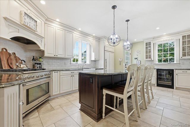 10 Massachusetts Boulevard, Bellerose Village, NY 11001
