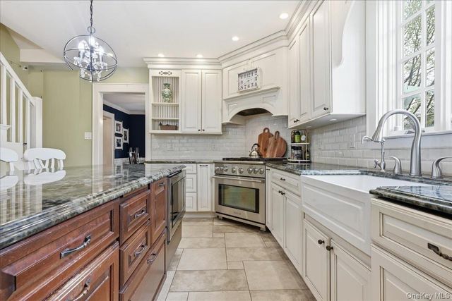 10 Massachusetts Boulevard, Bellerose Village, NY 11001