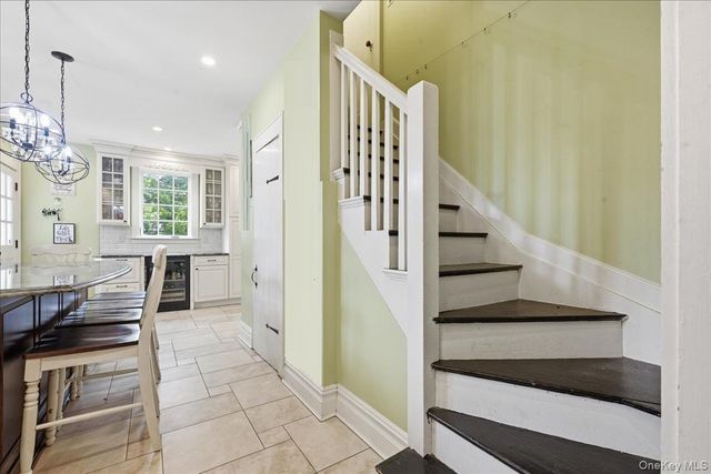 10 Massachusetts Boulevard, Bellerose Village, NY 11001