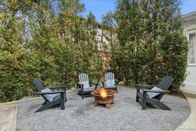10 Massachusetts Boulevard, Bellerose Village, NY 11001