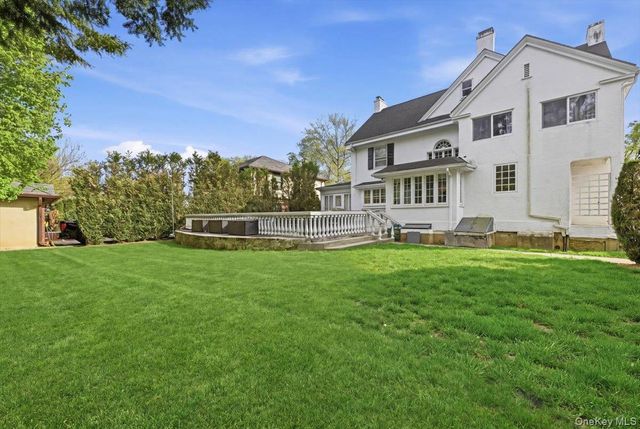 10 Massachusetts Boulevard, Bellerose Village, NY 11001