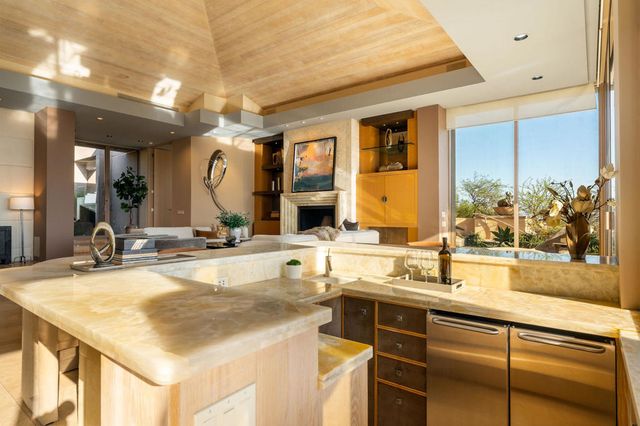 29 Grande View Court, Rancho Mirage, CA 92270