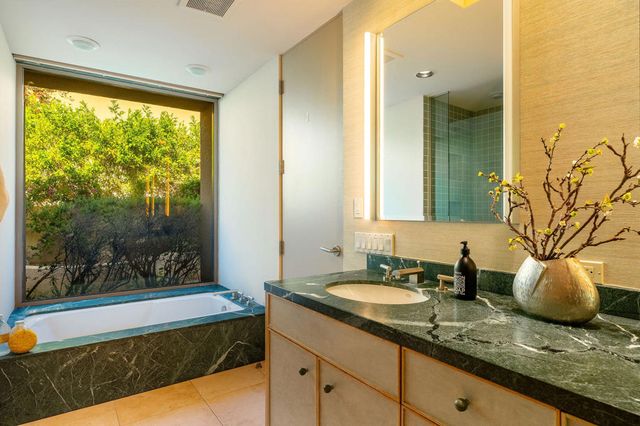 29 Grande View Court, Rancho Mirage, CA 92270