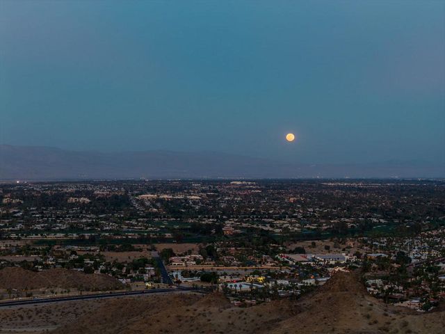 29 Grande View Court, Rancho Mirage, CA 92270