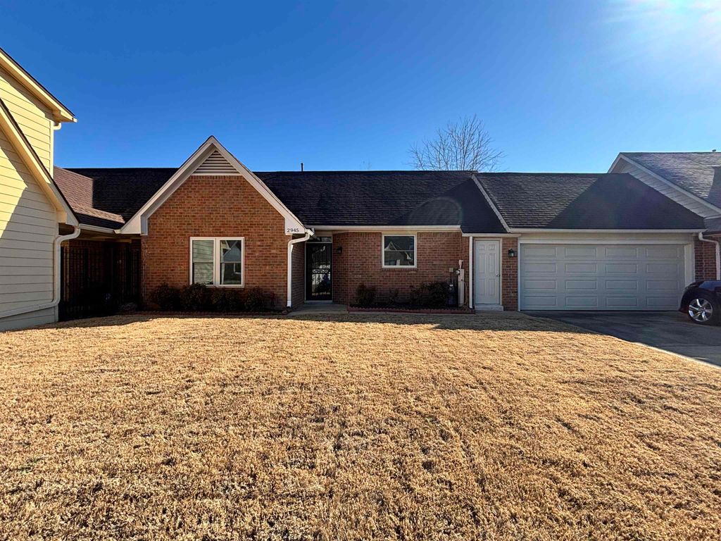 2945 MILLERS POND DR, Memphis, TN 38119