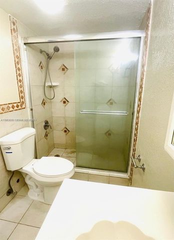 1401 NE 191st St D111, Miami, FL 33179