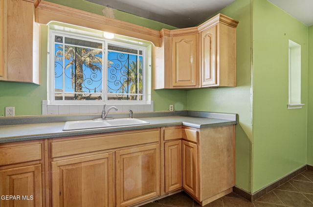 3306 Sirius Drive, El Paso, TX 79904