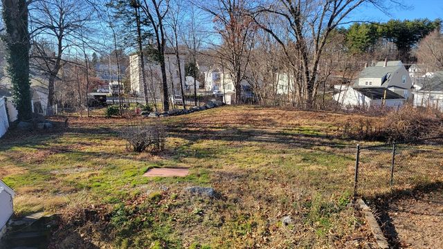 30 O'neil St 2, Hudson, MA 01749