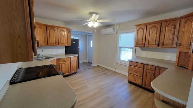 30 O'neil St 2, Hudson, MA 01749