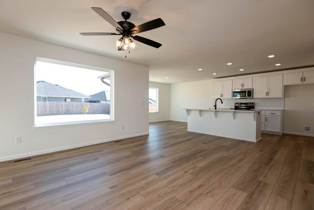 5250 W Josh Street, Springfield, MO 65802