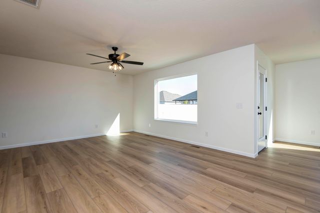 5250 W Josh Street, Springfield, MO 65802