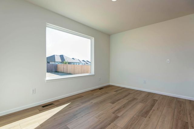 5250 W Josh Street, Springfield, MO 65802